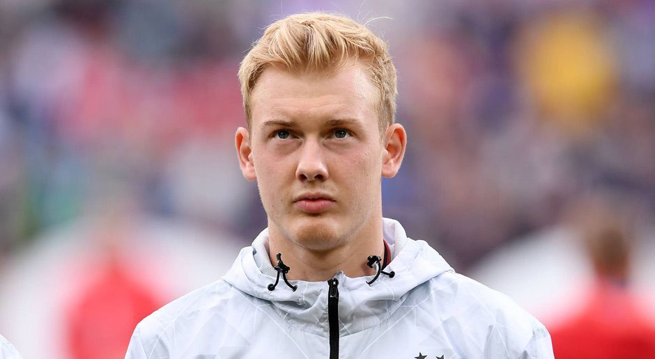 
                <strong>Verlierer: Julian Brandt</strong><br>
                Stindl, Goretzka und Draxler spielten sich im offensiven Mittelfeld in den Fokus - Julian Brandt hingegen musste das Turnier die meiste Zeit von der Ersatzbank aus verfolgen. Nur 87 Minuten stand der Leverkusen-Profi auf dem Platz. Viel zu wenig, um einen bleibenden Eindruck zu hinterlassen. 
              