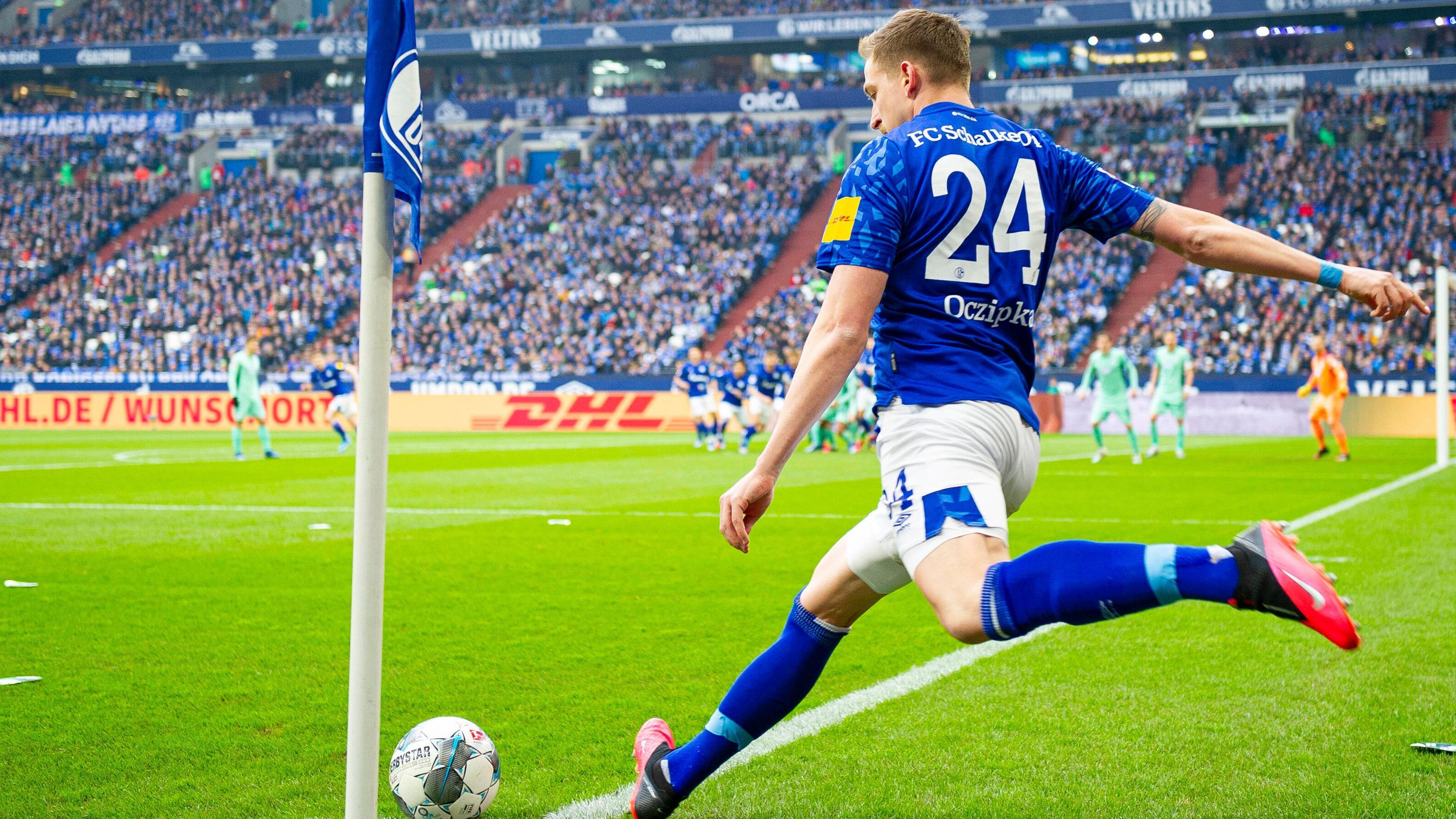
                <strong>Platz 1: Bastian Oczipka (FC Schalke 04)</strong><br>
                Der Schalker Routinier hat in dieser Saison bisher noch keine Pflichtspielminute verpasst. 2.250 Minuten bestritt er im königsblauen Trikot.
              