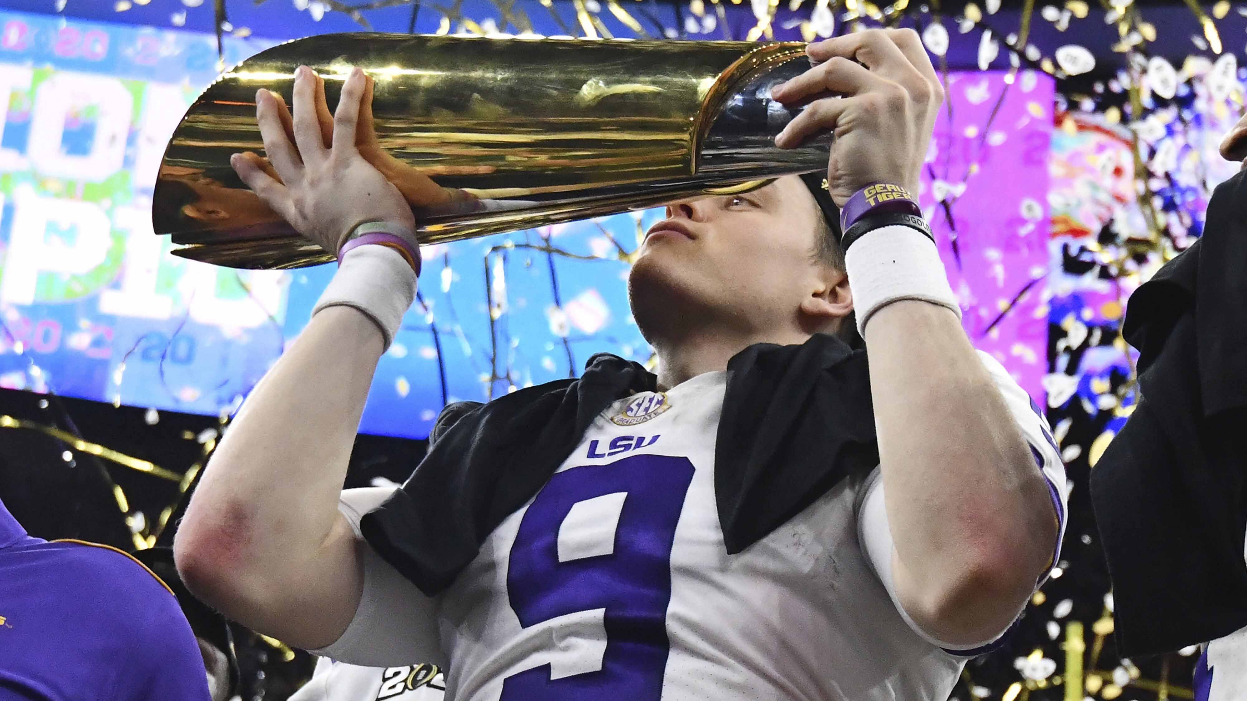 
                <strong>Pick 3: Joe Burrow - Miami Dolphins (via Trade von den Detroit Lions)</strong><br>
                Position: QuarterbackCollege: LSUCorona-Nackt-Party am South Beach: Für die Miami Dolphins läuft der Draft wie ein Siebener im Lotto! Man muss nicht wählen zwischen der undurchsichtigen Verletzung von Tua Tagovailoa oder Hunderten anderer Spieler, die man alle nicht so richtig kennenlernen durfte. Der ehemalige LSU Tiger Joe Burrow kann jetzt gleichzeitig seine Laissez-Faire-Attitüde unter Ryan Fitzpatrick aufblühen lassen und den bisslosen Dolphins etwas mehr Aggressivität verleihen. Außerdem: Kein NFL-Team ist der Insel Kuba und ihren Zigarren näher!
              