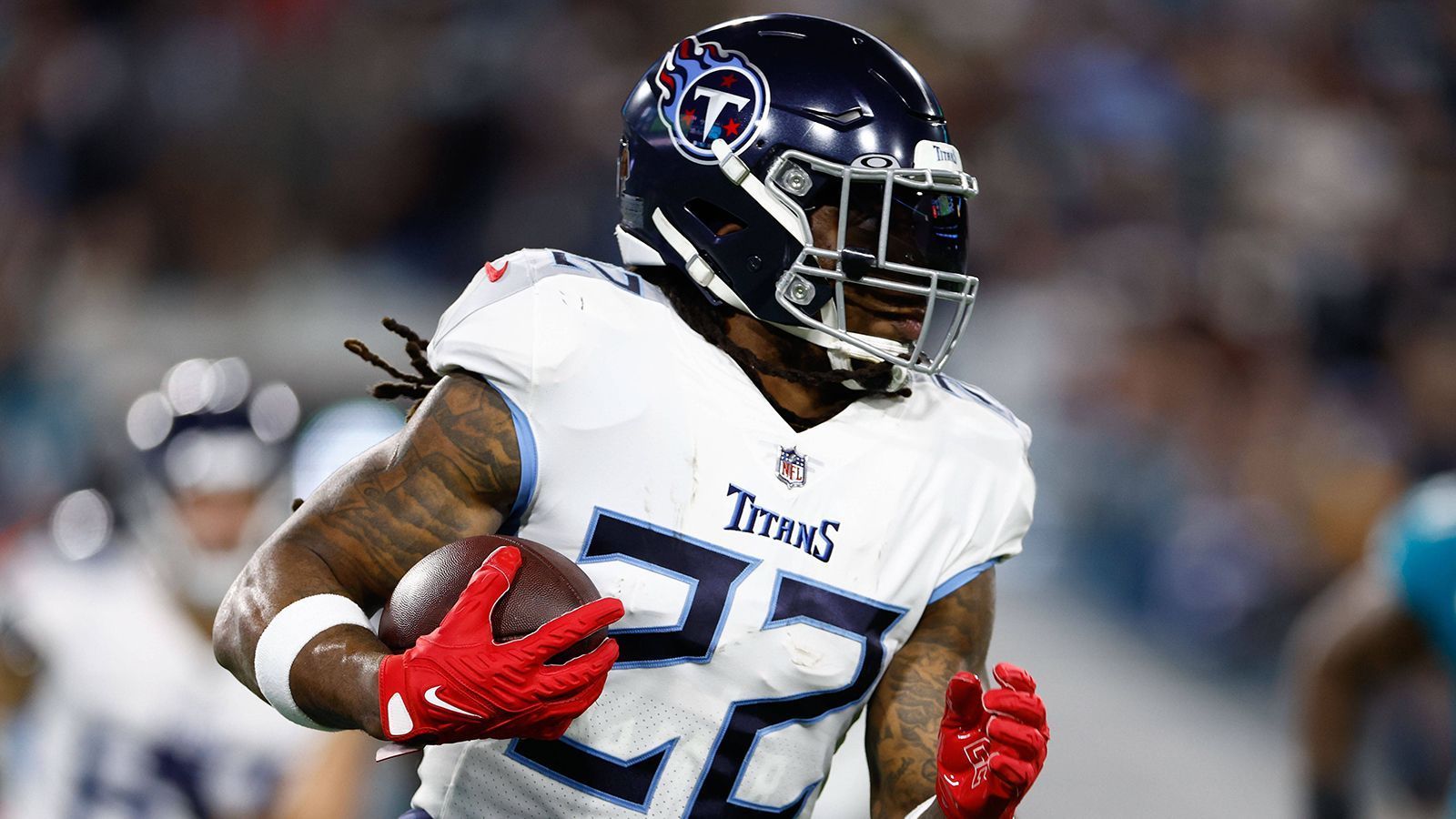 
                <strong>19. Platz: Tennessee Titans </strong><br>
                Kilometer: 27.394 Zeitzonen: 24
              