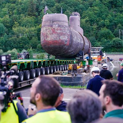 Das ausgemusterte U-Boot auf dem Weg ins Technik Museum