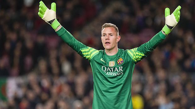 
                <strong>Marc-Andre ter Stegen (FC Barcelona)</strong><br>
                Marc-Andre ter Stegen (FC Barcelona). Bei seinem Debüt im Deutschland-Dress 2012 war der Ex-Gladbacher der zweitjüngste Nationalkeeper aller Zeiten. 2015 war er bei der U21-EM in Tschechien die deutsche Nummer eins. In seinen vier A-Länderspielen kassierte ter Stegen insgesamt zwölf Gegentore. Bereits 2012 und 2014 verpasste er knapp die Nominierung für ein großes Turnier - ob es diesmal klappt?
              