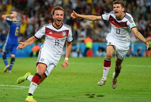 
                <strong>Der WM-Siegtorschütze: Mario Götze</strong><br>
                Mit dem 1:0-Siegtor gegen Argentinien ist Mario Götze in die Fußball-Geschichtsbücher eingegangen. Doch auch in der Liga beim FC Bayern München zeigt der 22-Jährige, was er kann: Mit sechs Toren in acht Spielen führt er aktuell die Torjägerliste an.
              