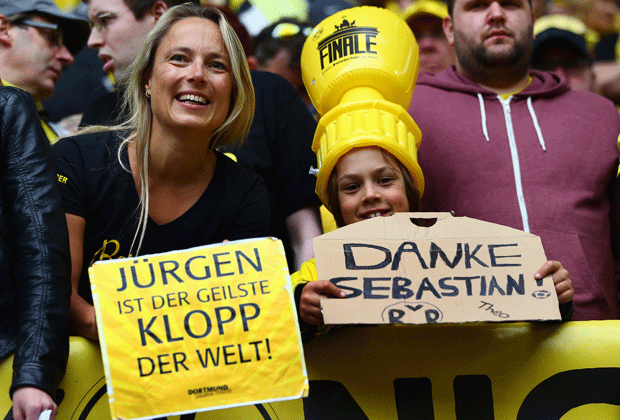 
                <strong>Kloppos Abschied aus Dortmund</strong><br>
                Sowohl Klopp als auch Kehl werden wohl lange in den Herzen der Dortmunder bleiben.
              