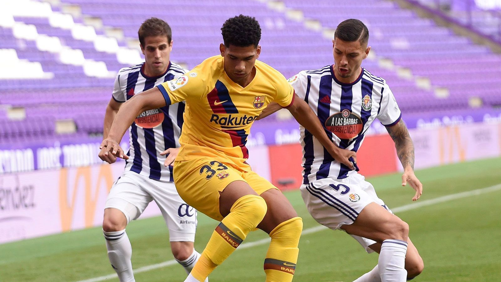 <strong>Ronald Araujo (24 Jahre/Abwehr)</strong><br>- Vertrag bis:&nbsp;30. Juni 2026<br> -&nbsp;Im Klub seit:&nbsp;August 2020<br>-&nbsp;Vorheriger Klub:&nbsp;FC Barcelona B