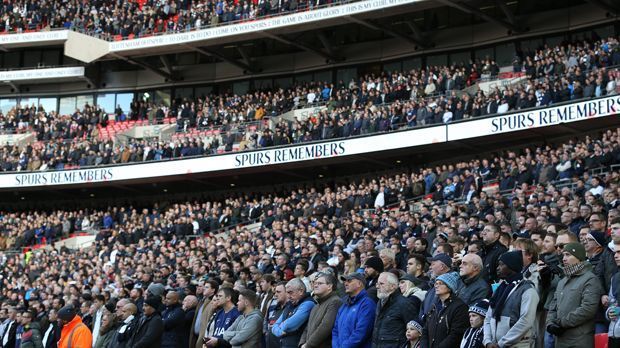 
                <strong>Tottenham Hotspur</strong><br>
                Günstigste Dauerkarte: 723 EuroTeuerste Dauerkarte: 1905 EuroGünstigste Tageskarte: 22 EuroTeuerste Tageskarte: 84 Euro
              