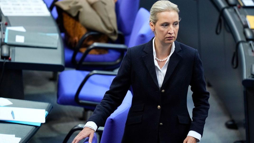 Nach der gescheiterten Kanzlerwahl im Bundestag fordert AfD-Chefin Weidel (Bild) nun Konsequenzen.