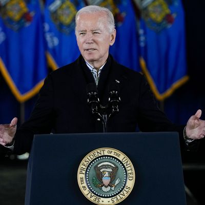 Joe Biden, Präsident der USA, denkt, dass Trump den Aufstand beim Kapitol 2021 unterstützt hat. 