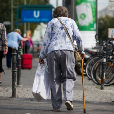 Vielen Frauen in Deutschland droht Altersarmut.