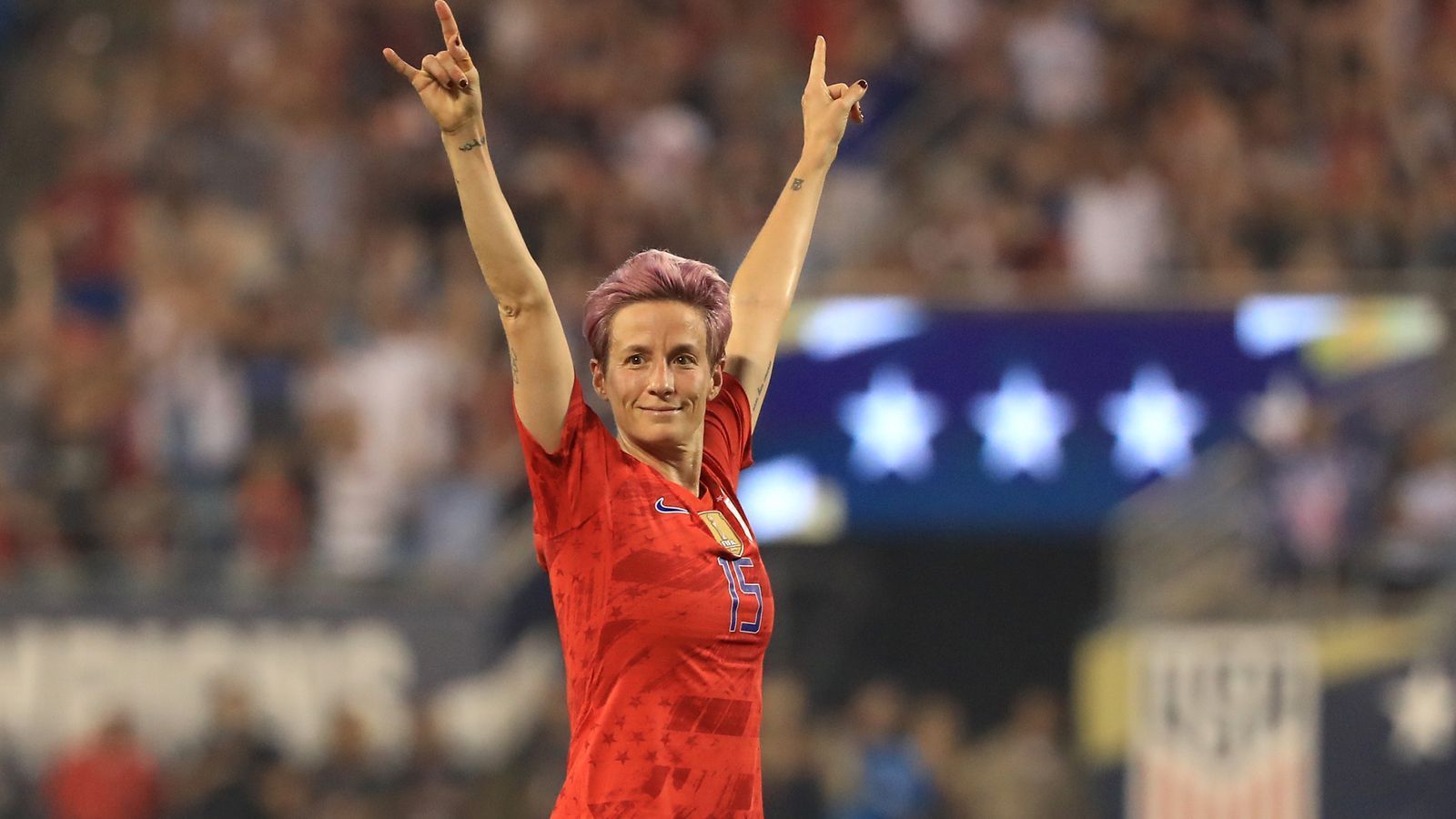 
                <strong>Ballon D'Or Sieger der Frauen</strong><br>
                Sieger: Megan Rapinoe (USA)Verein: FC ReignGrößte Erfolge 2019: Weltmeisterin, Golden Ball
              