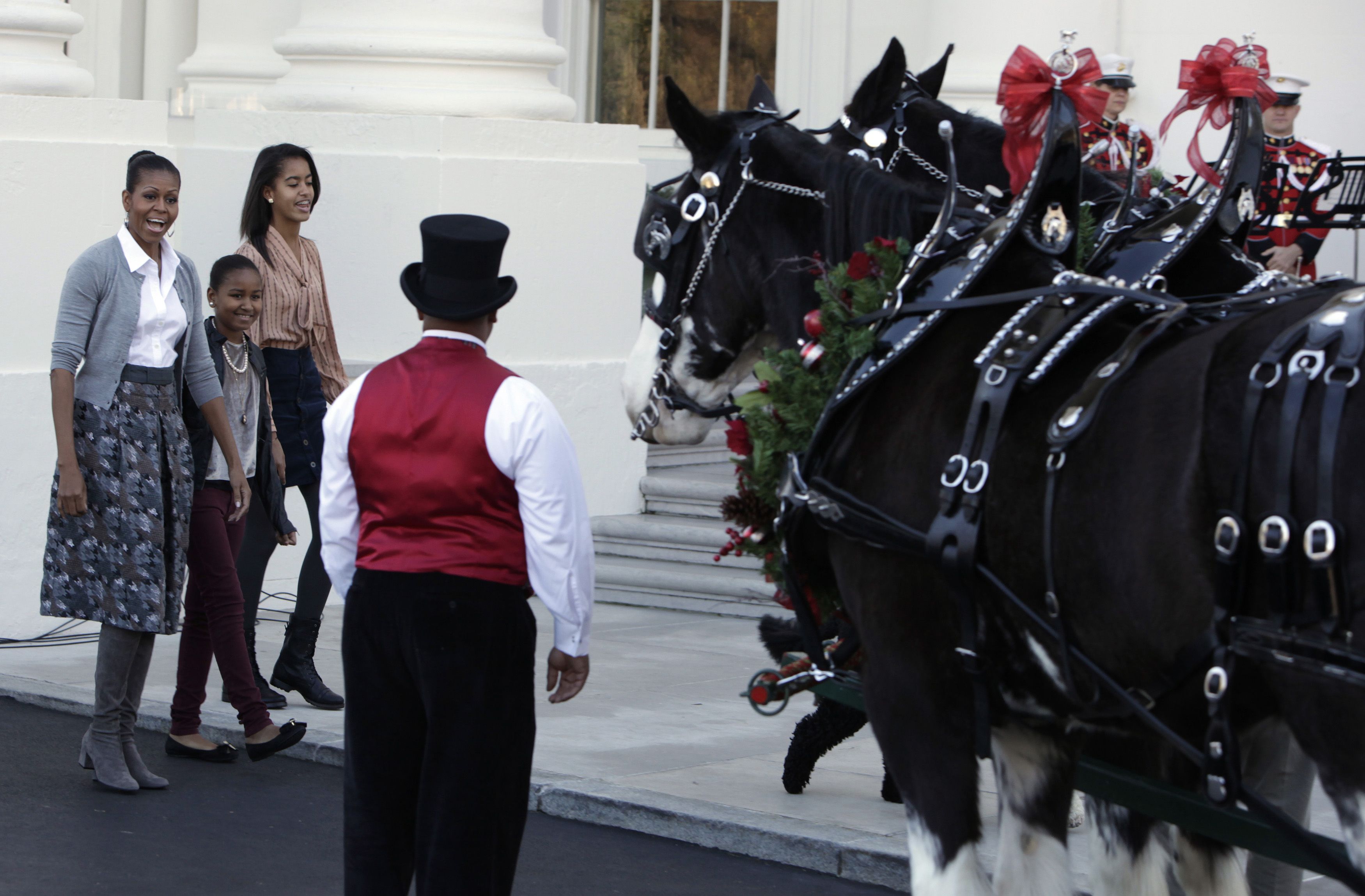 2011: Da kommt er wieder, der offizielle Baum für Familie Obama ...