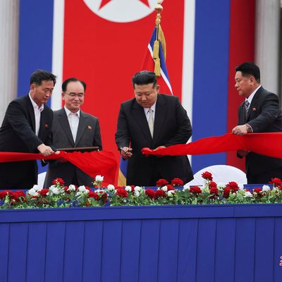 Machthaber Kim Jong Un weiht ein riesiges Touristengebiet an der Ostküste Nordkoreas ein.