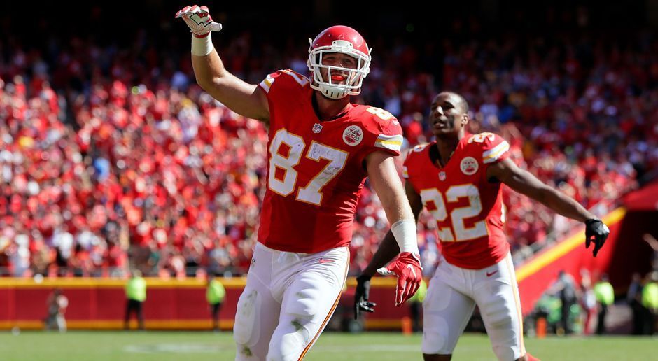 
                <strong>Travis Kelce</strong><br>
                Tight End: Travis Kelce (Kansas City Chiefs). 74 Receiving-Yards
              