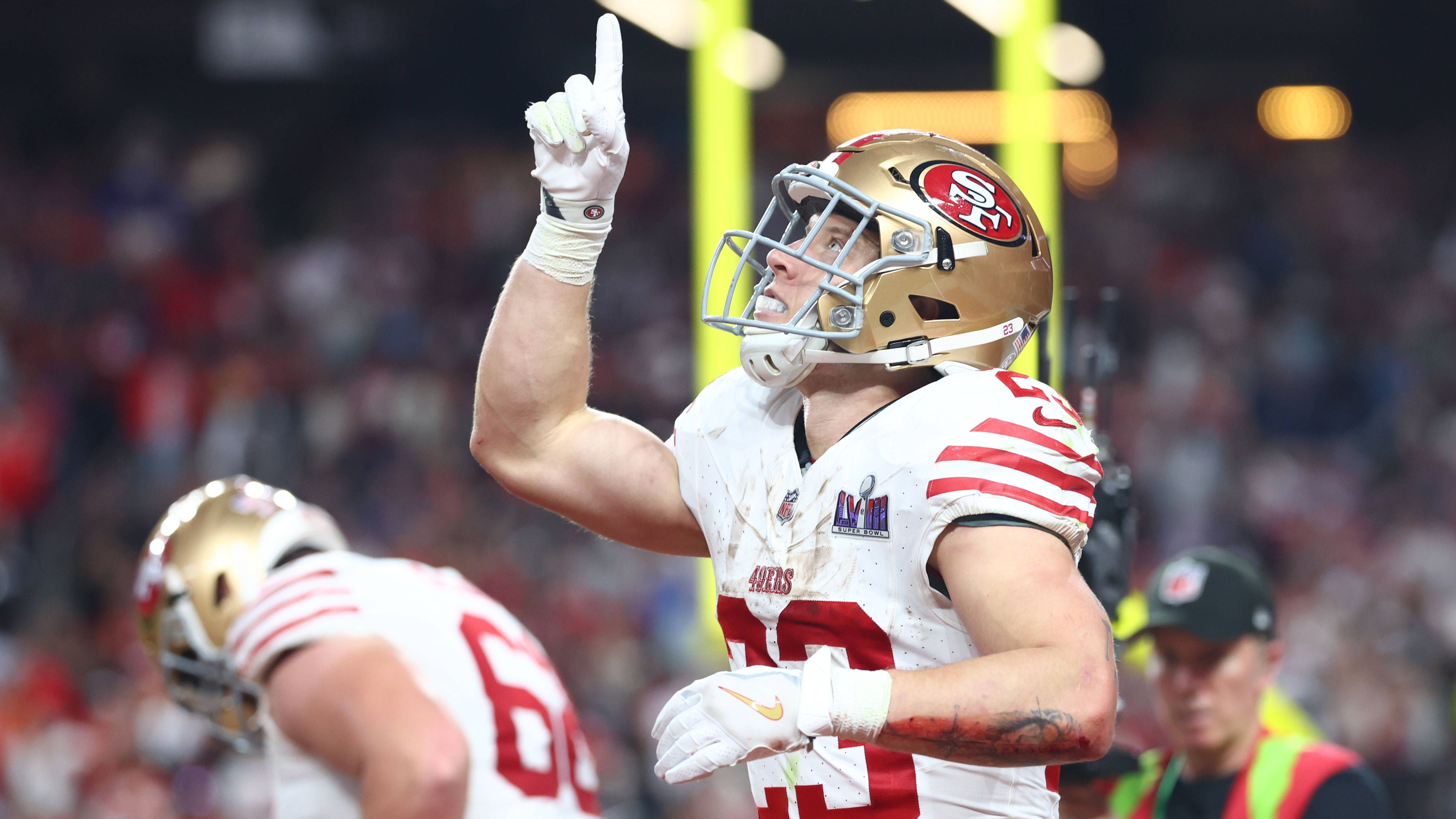 <strong>CMCQB</strong><br>Nach der verlorenen MVP-Wahl hat Christian McCaffrey die Schnauze voll. Um doch noch seinen ersten MVP-Titel zu bekommen, hat er eine Idee. Zum Verdruss der 49ers schmeißt er die Handschuhe in die Ecke.