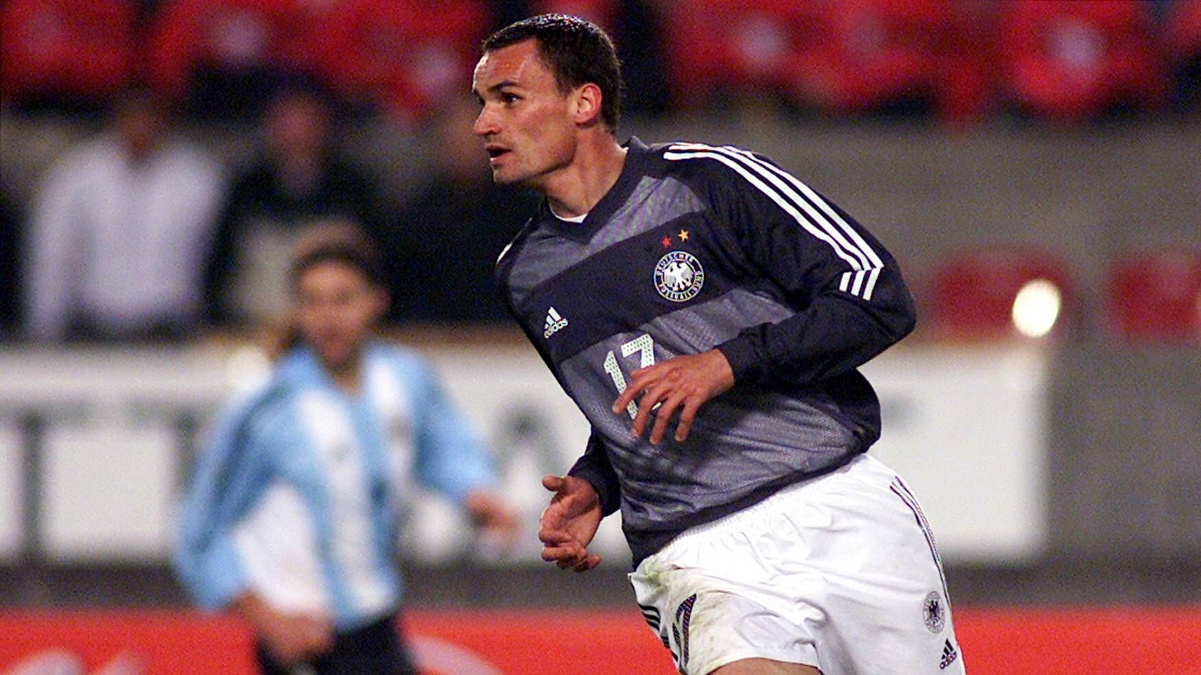 <strong>Platz 4: Martin Max</strong><br><strong>Alter beim Debüt:</strong> 33 Jahre, 253 Tage (17. April 2002)<br><strong>Begegnung:</strong> Deutschland - Argentinien 0:1
