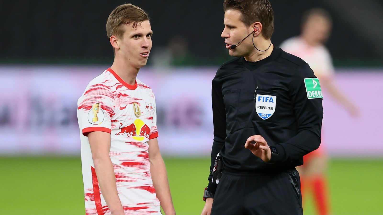 
                <strong>Dani Olmo</strong><br>
                Hängt in der ersten Halbzeit in der Luft und kann sich selbst überhaupt nicht in Szene setzen. Ein guter Steckpass kurz vor der Halbzeit sorgt für die erste sehr gute RB-Chance durch Sörloth. Kurz nach Wiederbeginn mit wuchtigem Abschluss aus der zweiten Reihe, der aber zu unplatziert aufs Tor fliegt. Sein Traumschuss in der 72. Minute sorgt für das 1:3. Kurz später schnellt ein Schuss nur knapp am rechten Pfosten vorbei. Sieht in der 81. Minute die Gelbe Katze aufgrund einer Unsportlichkeit. Leitet kurz später eine weitere große Chance für Nkunku ein. Verdient sich mit starker Leistung in der zweiten Halbzeit noch eine gute Bewertung. ran-Note: 2
              