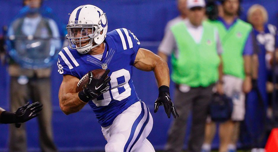 
                <strong>Tyler Varga (Indianapolis Colts)</strong><br>
                Mit nur 22 Jahren muss Running Back Tyler Varga seine Karriere beenden. Als Grund gibt der ehemalige Colts-Spieler eine Gehirnerschütterung an, die er sich bei einem Kickoff-Return zugezogen hat. Damit kehrt er der NFL nach nur einer Saison den Rücken. Varga: "Für mich war es das Risiko zurückzukehren und sich möglicherweise eine weitere schlimme Kopfverletzung zuzuziehen, einfach nicht wert. Football war ein großer Teil meines Lebens, für eine lange Zeit und ich bin sicher, dass ich es vermissen werde. Ich bin mir auch sicher, dass ich den Wettkampf vermissen werde, aber ich werde andere Wege finden um mich zu messen."
              