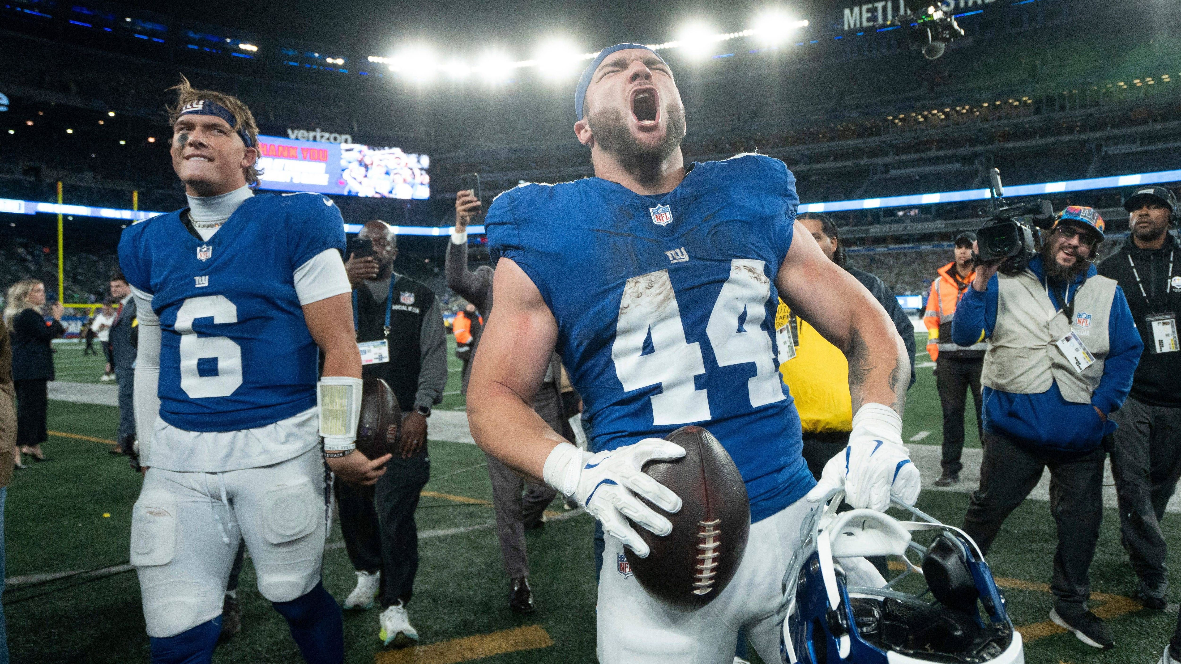 <strong>Platz 23: New York Giants (Vorwoche: 31)<br></strong>Ein mehr als verdienter Aufstieg in unserem Power Ranking, gegen die Eagles sahen die New York Giants plötzlich sogar wie ein Playoff-Anwärter aus. So weit sollte man natürlich noch nicht gehen, aber die Vorstellung im Thursday Night Game war richtig stark. Cam Skattebo und Jaxson Dart sind die neuen Hoffnungsträger im Big Apple. Jetzt aber gilt es, diesen Erfolg zu bestätigen.