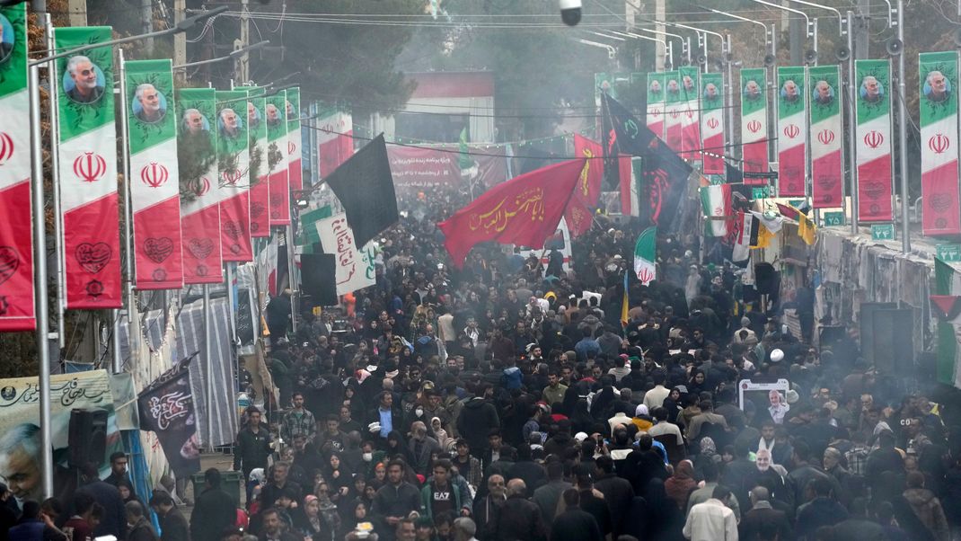 Den Angriffen ging ein verheerender Anschlag in der südiranischen Stadt Kerman Anfang Januar voraus.