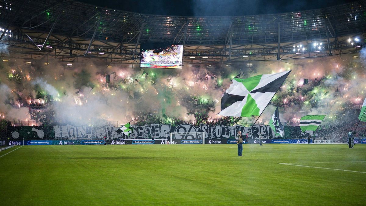 Hannovers Fankurve im Heimspiel gegen Paderborn