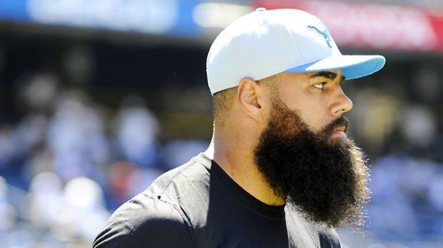 
                <strong>DeAndre Levy</strong><br>
                …DeAndre Levy macht mit Bart einfach einen ernstzunehmenden Eindruck.
              