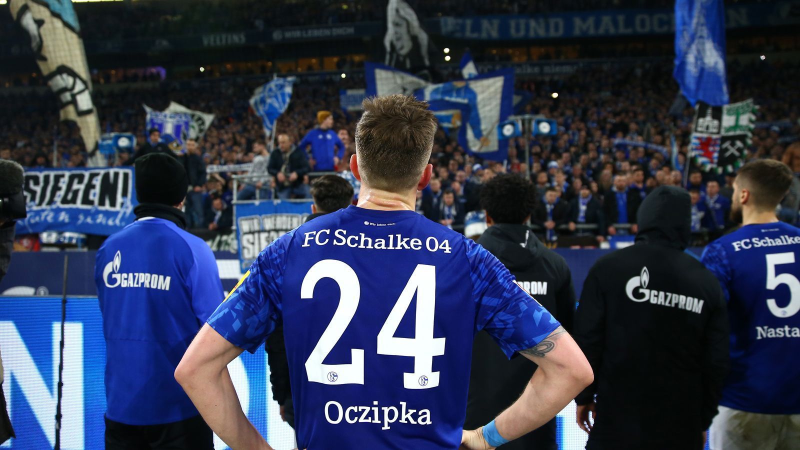 
                <strong>FC Schalke 04: 8 Millionen Euro Verlust </strong><br>
                Heimspiele: 4Verlust pro Geisterspiel: 2 Millionen Euro
              