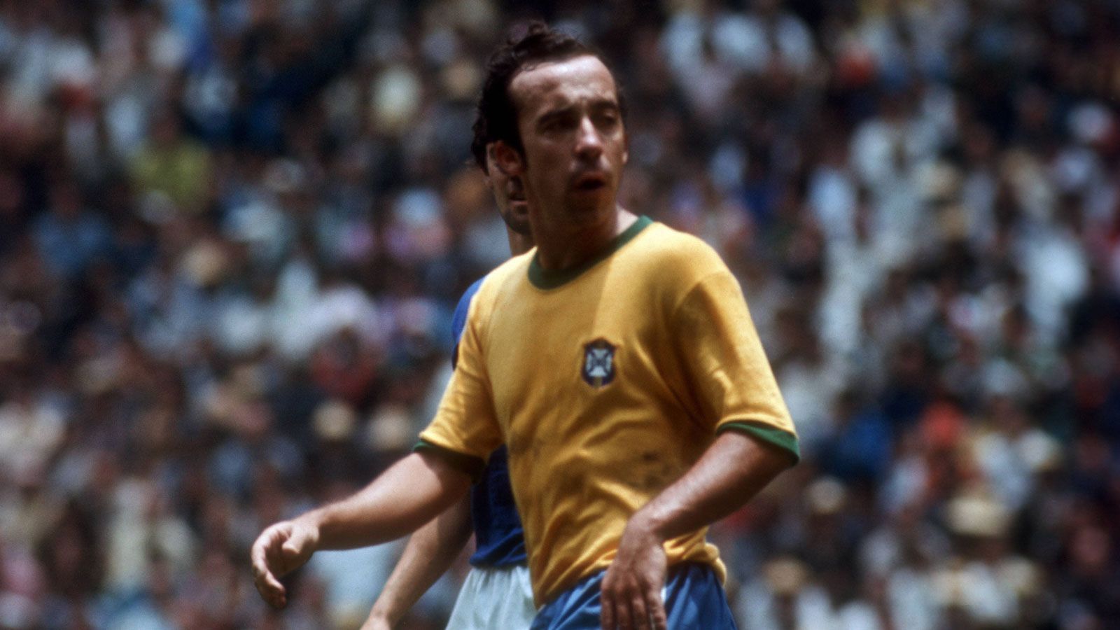 
                <strong>Platz 12: Tostao (Brasilien)</strong><br>
                Pele sagte über den trickreichen Angreifer (54 Länderspiele/32 Tore), er passe zu ihm wie ein "Zwillingsbruder". Beide gewannen den Titel 1970. Er war 19 Jahre und 171 Tage alt, als er bei der WM 1966 in England (15.7.) das 1:1 gegen Ungarn erzielte (Endstand 1:3). Arbeitete später als Arzt, danach als TV-Experte.
              