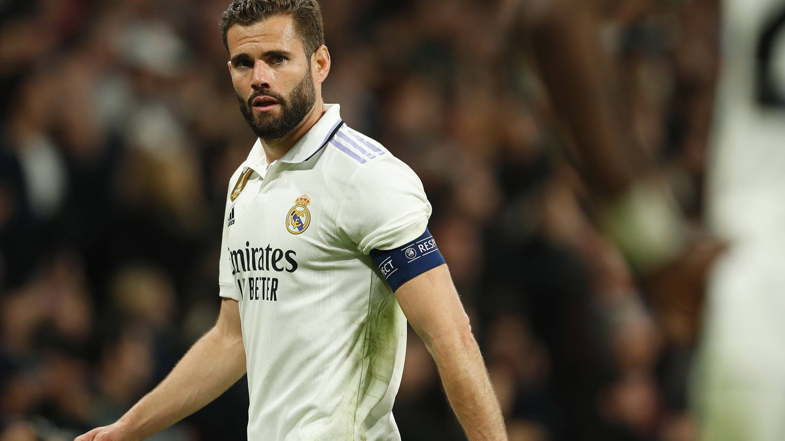 
                <strong>Nacho (Real Madrid)</strong><br>
                Sieht schon nach 18 Minuten die Gelbe Karte für ein hartes Foul an Araujo. Nacho hat so seine Probleme mit Raphinha und wandelt an der Grenze zum Platzverweis. Nach einer Stunde wird er rausgenommen. ran-Note: 4
              