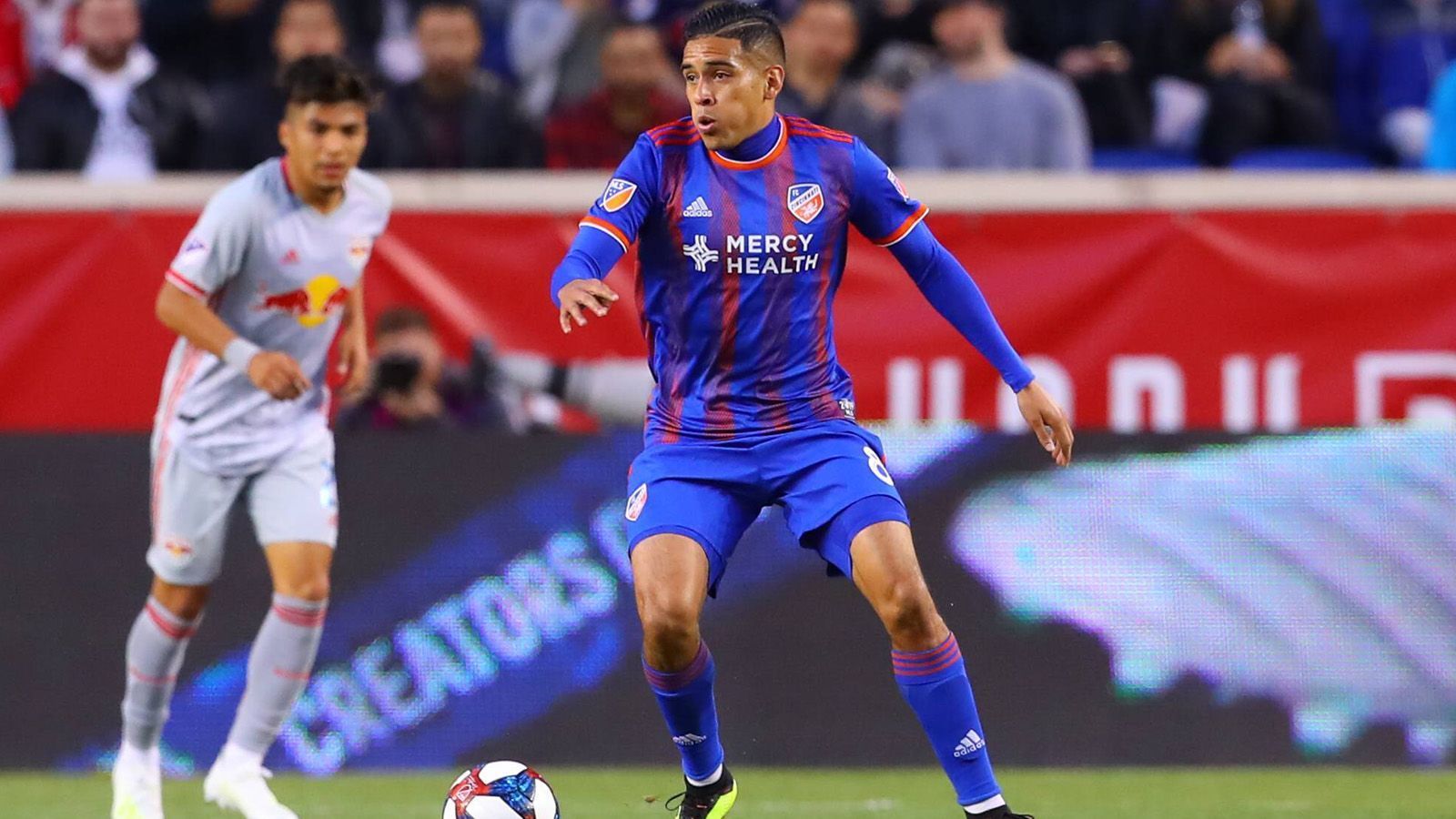 
                <strong>Víctor Ulloa</strong><br>
                Den 27-Jährigen holte Miami vom FC Cincinnati, die 2019 ihr Premieren-Jahr in der MLS feierten. Zuvor spielte der defensive Mittelfeldspieler aus Mexiko sieben Jahre für den FC Dallas und kann dadurch auf die Erfahrung von 179 MLS-Spielen verweisen.
              