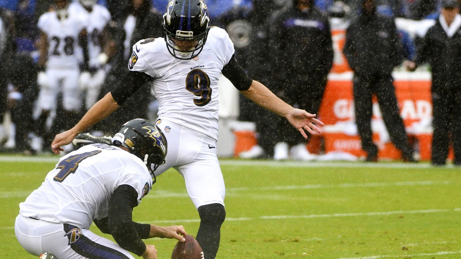 
                <strong>Justin Tucker (Baltimore Ravens) </strong><br>
                Durchschnittliches Jahresgehalt: 5.000.000 Dollar 
              