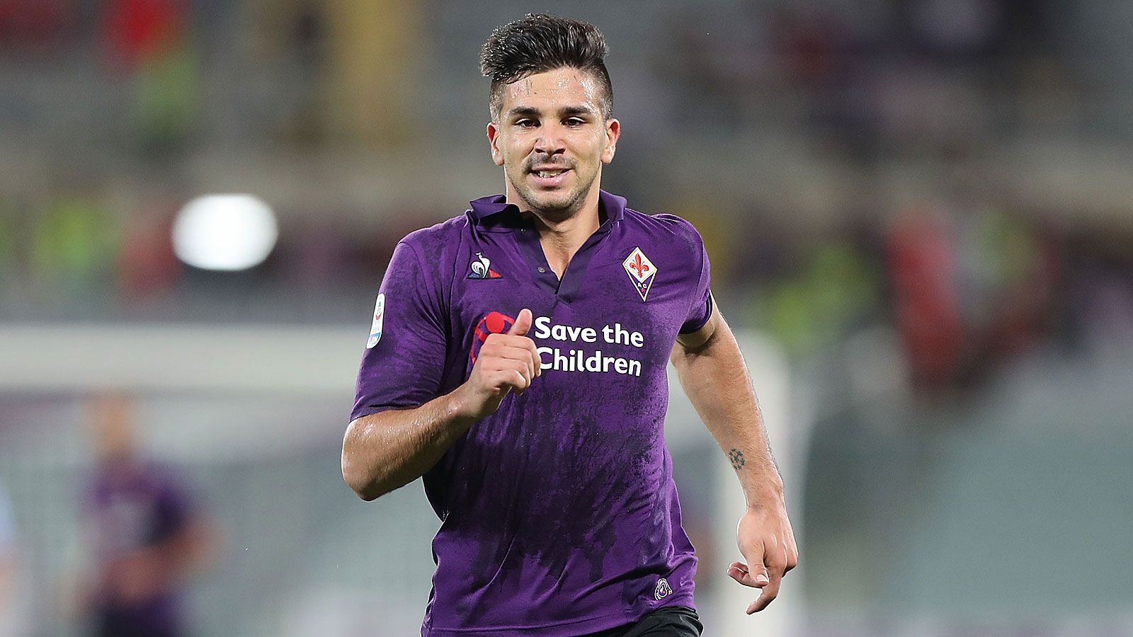 
                <strong>Giovanni Simeone</strong><br>
                Ersatzbank: Giovanni Simeone vom AC Florenz.
              