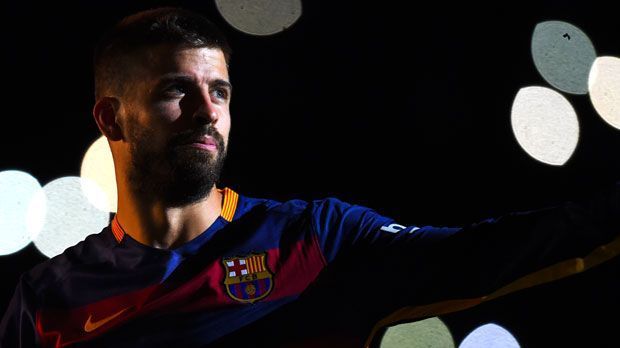 
                <strong>Gerard Pique (FC Barcelona)</strong><br>
                Gerard Pique: Der Spanier ist Welt- und Europameister sowie Triple-Sieger mit dem FC Barcelona - viel mehr kann der Innenverteidiger nicht erreichen. 2008 war Pique davon aber noch weit entfernt, weshalb ihn Manchester United für lediglich fünf Millionen Euro an den FC Barcelona verkaufte.
              