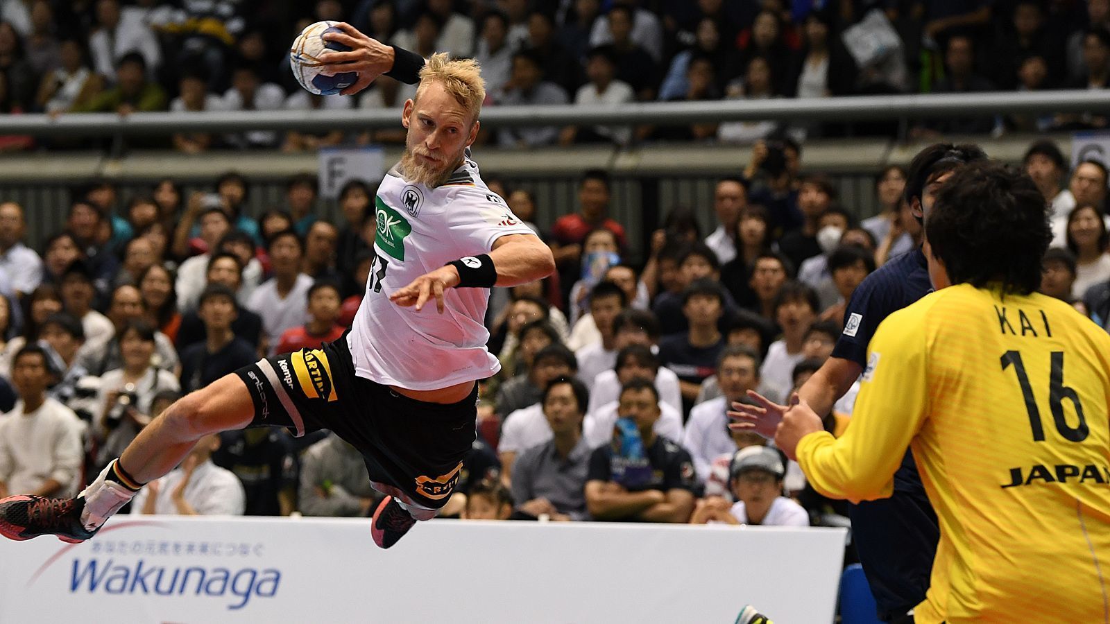 
                <strong>Matthias Musche</strong><br>
                Linksaußen: Matthias Musche (SC Magdeburg)
              