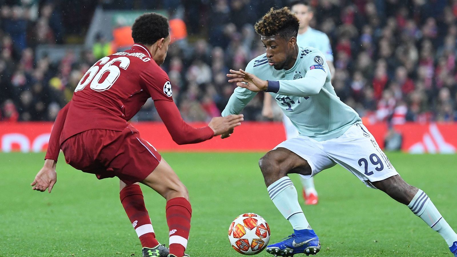 
                <strong>Liverpool gegen den FC Bayern: Die Bilder des Spiels</strong><br>
                Es gibt einen Vorwurf, den man den Bayern machen muss: Sie haben ihre eigenen Angriffe nicht konsequent genug zu Ende gespielt und so die eine oder andere Möglichkeit liegen gelassen, nicht nur zu Null zu spielen, sondern selbst das wichtige Auswärtstor zu erzielen.
              