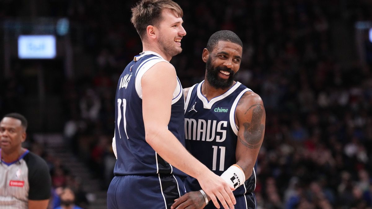 February 28, 2024, Toronto, On, CAN: Dallas Mavericks Luka Doncic and Kyrie Irving react during their team s win over the Toronto Raptors in NBA, Basketball Herren, USA basketball action in Toronto...