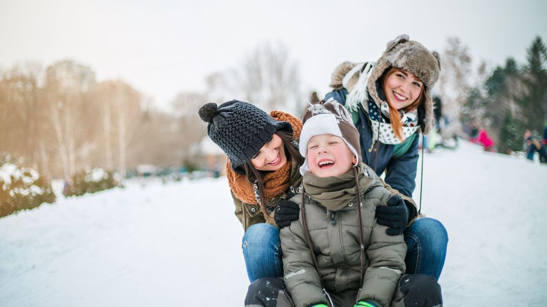 Unsere Winter-Ausflugsideen bringen allen Familienmitgliedern Spaß!