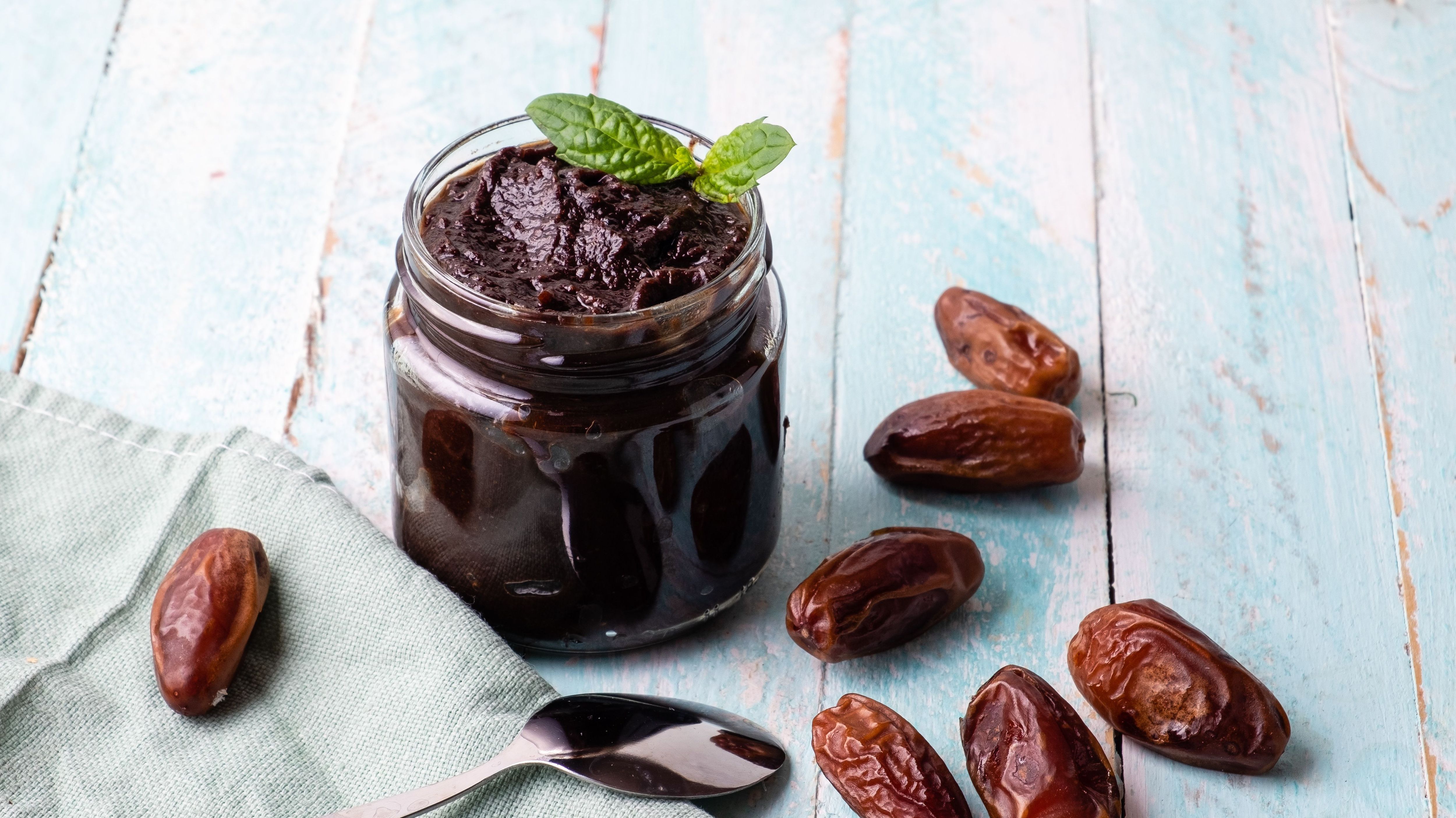 Leckerer Dattel-Curry-Brotaufstrich zum Selbermachen