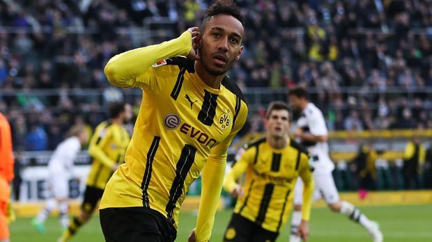 
                <strong>Torschützenkönig: Pierre-Emerick Aubameyang</strong><br>
                Der Torschützenkönig der Bundesliga-Saison 2016/17 heißt Pierre-Emerick Aubameyang. Der BVB-Stürmer erzielte 31 Tore in der abgelaufenen Spielzeit und verwies damit Bayerns Robert Lewandowski mit 30 Treffern auf den zweiten Platz. Dritter wird Anthony Modeste vom 1. FC Köln, der 25 Mal traf. 
              