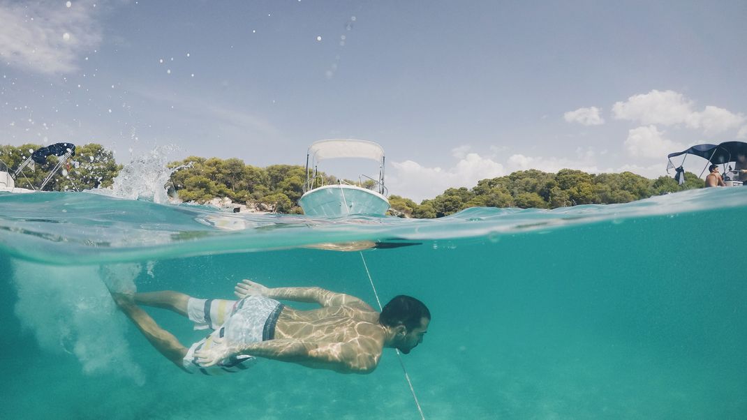 Tauchgang auf Menorca heißt es für die Krebse