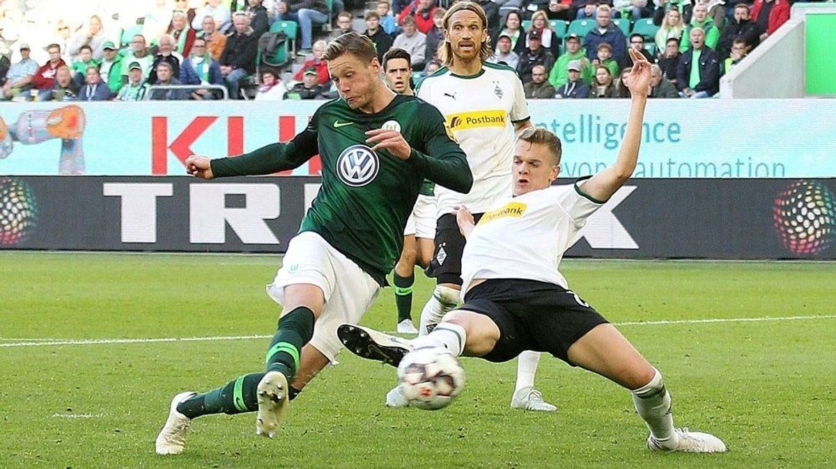 Wout Weghorst erzielt das 2:2 für die Wölfe