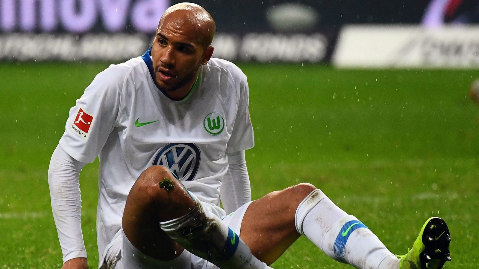 
                <strong>John Anthony Brooks (VfL Wolfsburg)</strong><br>
                Obwohl erst 25 Jahre alt, kann man den Wolfsburger Verteidiger John Anthony Brooks durchaus schon als Routinier in Bundesliga und Nationalmannschaft bezeichnen. Neben seinen 112 Bundesliga-Einsätzen für Hertha BSC und Wolfsburg hat der in Berlin geborene Sohn eines früheren US-Soldaten auch schon 36 Länderspiele für die Vereinigten Staaten auf dem Buckel - und nicht nur das! Unter Ex-Nationaltrainer Jürgen Klinsmann war Brooks auch Teil des US-WM-Kaders von 2014, der in der Vorrunde unter anderem auf Deutschland traf. Unter dem gerade erst verpflichteten, neuen Nationaltrainer Gregg Berhalter muss sich aber wohl auch Brooks erst einmal neu beweisen.
              