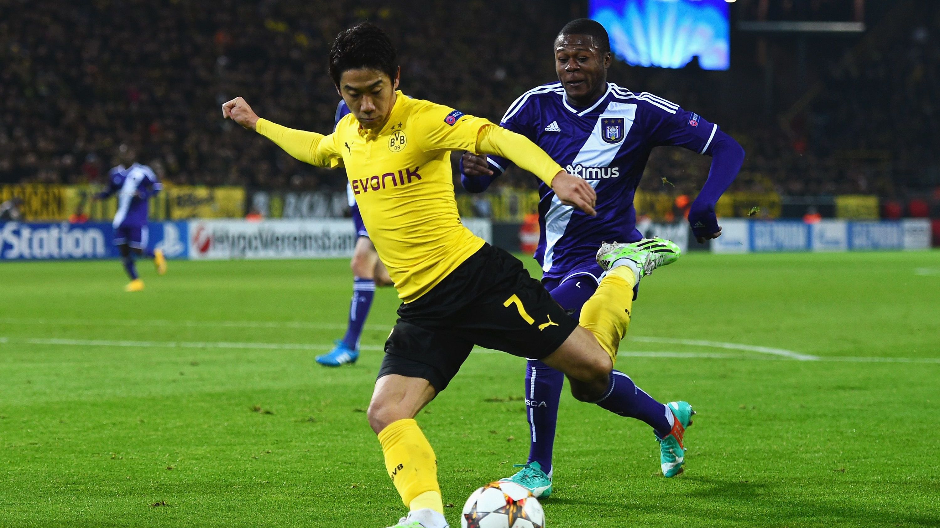 <strong>Shinji Kagawa (Mittelfeld)</strong><br>2012 wechselte er für 16 Millionen Euro zu Manchester United, konnte sich dort aber überraschend nicht durchsetzen. 2014 folgte die Rückholaktion. Mit Erfolg. Kagawa konnte an die alte Stärke anknüpfen, avancierte zum Fanliebling und gilt bis heute als einer der besten Transfers in der Geschichte des BVB.