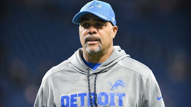 
                <strong>Teryl Austin (Defensive Coordinator Cincinnati Bengals)</strong><br>
                Apropos Nachfolger: Teryl Austin beerbt Paul Guenther als Defensive Coordinator in Cincinnati. Austin war in den letzten vier Spielzeiten Defensive Coordinator der Lions. Austin arbeitet seit 2003 in der NFL und gewann 2013 als Secondary Coach der Ravens den Super Bowl. Dabei verfolgt der 52-Jährige einen strikten Ansatz: "Ich will, dass meine Jungs variabel und diszipliniert spielen. Ich möchte nicht, dass wir uns selbst schlagen, weil wir uns individuelle Fehler zum falschen Zeitpunkt leisten."
              