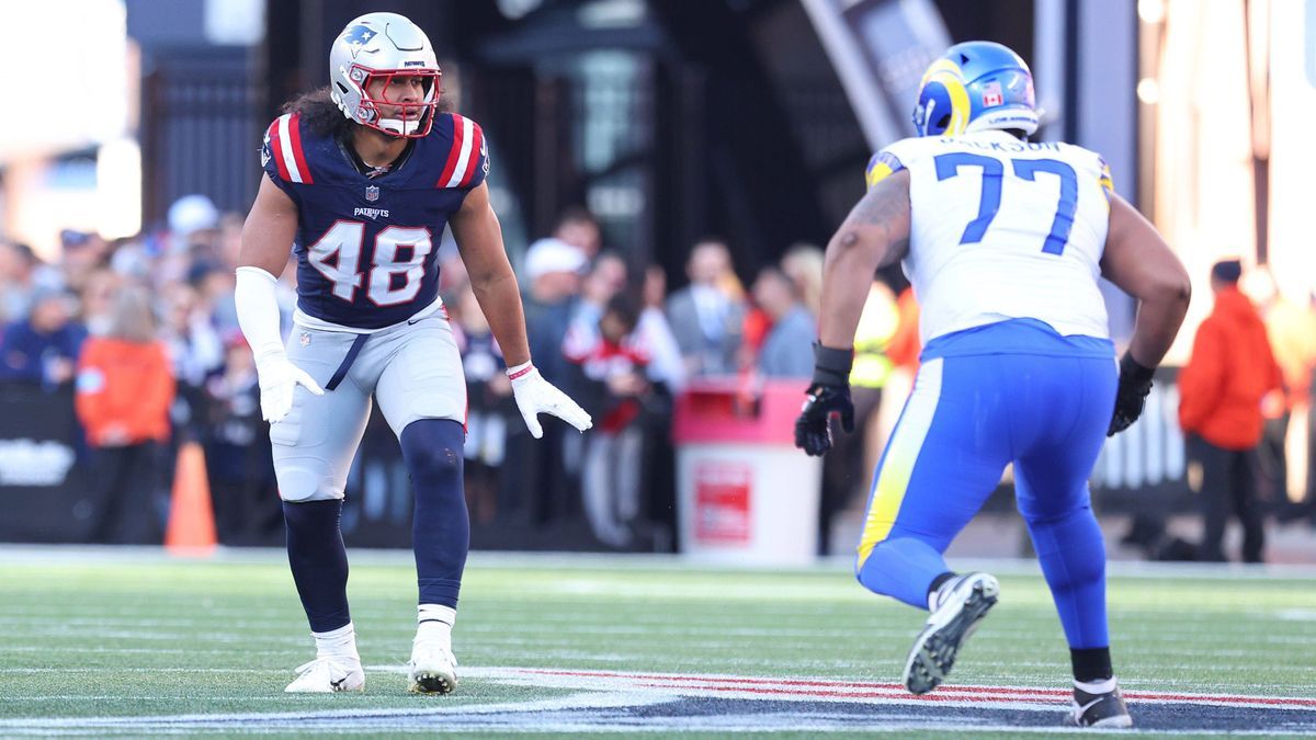 NFL, American Football Herren, USA 2024: Rams vs Patriots NOV 17 November 17, 2024; Foxborough, MA, USA; New England Patriots linebacker Jahlani Tavai (48) and Los Angeles Rams offensive tackle Ala...