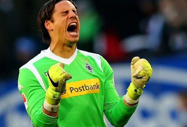 
                <strong>Sommer mit Gegentor-Rekord</strong><br>
                Nur zehn Gegentore in der gesamten Rückrunde! Yann Sommer krönt seine erste Bundesliga-Saison mit einem Rekord. Noch nie kassierte ein Keeper in den letzten 17 Spielen so wenige Gegentreffer. Zum Vergleich: Bei Bayerns Manuel Neuer waren es immerhin 14.
              