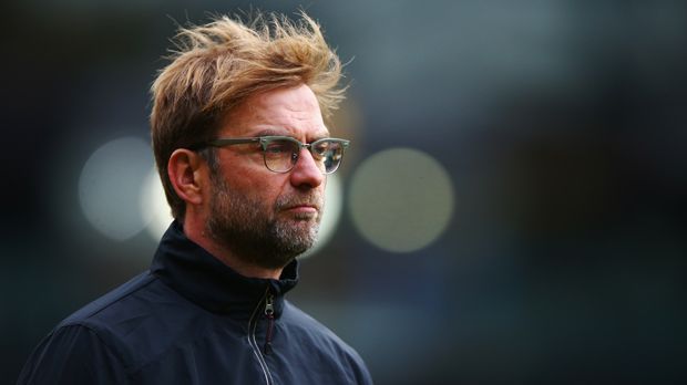 
                <strong>Jürgen Klopp auf Torwartsuche?</strong><br>
                Liverpool-Coach Jürgen Klopp soll mit der Verpflichtung eines neuen Keepers liebäugeln. Der 48-Jährige zweifelt angeblich an seiner aktuellen Nummer eins, dem Belgier Simon Mignolet, und so brodelt die Gerüchteküche: Diese Torwart-Kandidaten soll der "Reds"-Trainer für einen möglichen Transfer auf seiner Liste haben.
              