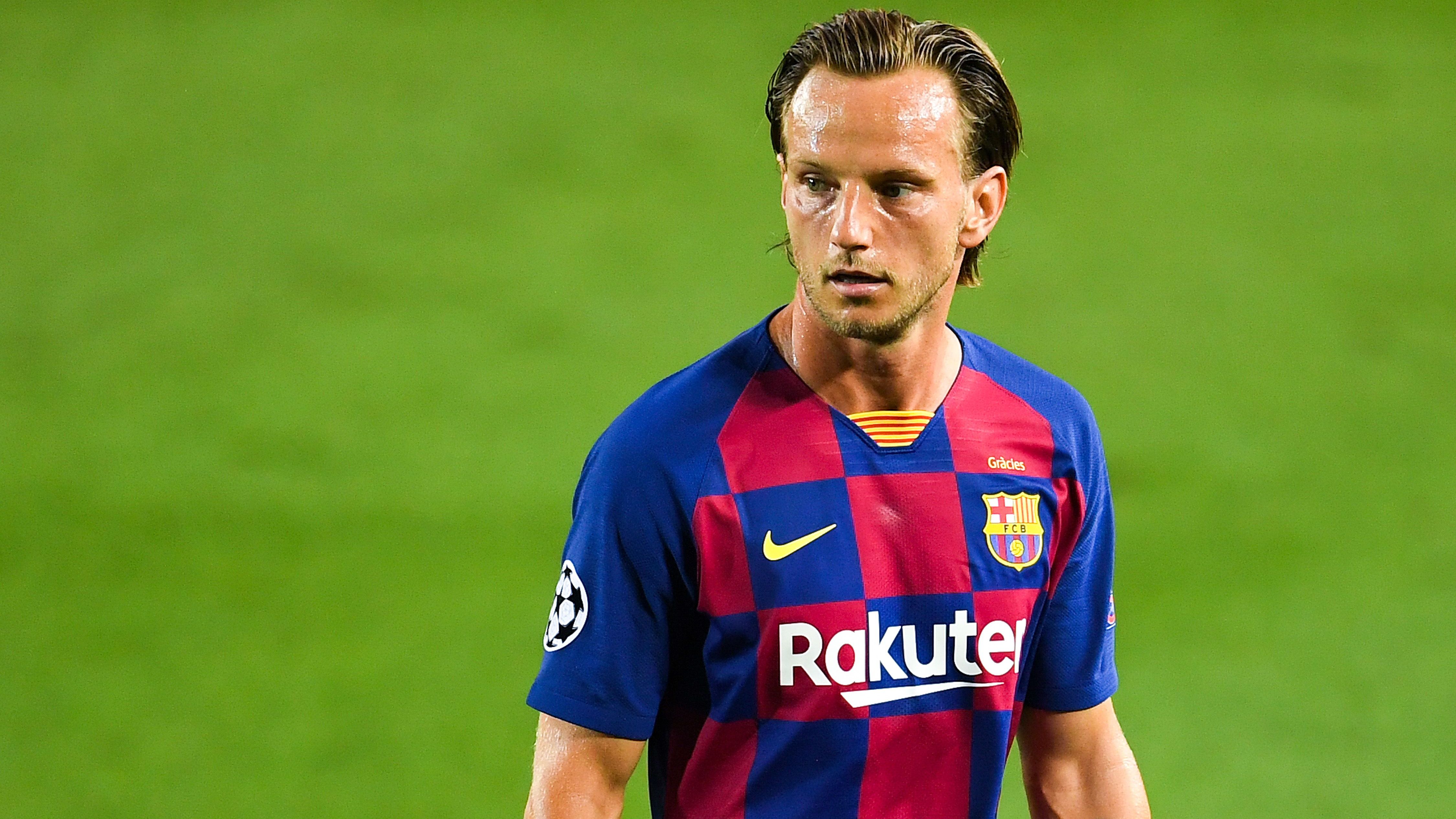 <strong>Ivan Rakitic (FC Bayern München)</strong><br>Mittlerweile lässt Ivan Rakitic mit 36 Jahren seine Karriere bei Hajduk Split ausklingen. 2019 wäre er fast beim FC Bayern gelandet, wie er dem Portal "transfermarkt" bestätigte. "Es war so ein bisschen wie mit der Serie A: Manchmal fühlt es sich so an, als wäre man nah dran, aber am Ende ist man doch weit davon entfernt", sagte der Mittelfeldspieler. Besonders ...