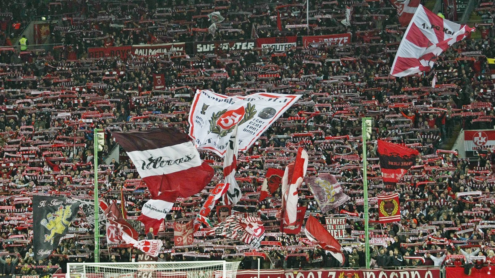 
                <strong>Platz 1: 1. FC Kaiserslautern</strong><br>
                Durchschnittliche Zuschauerzahl: 23.352Gesamt: 210.167
              