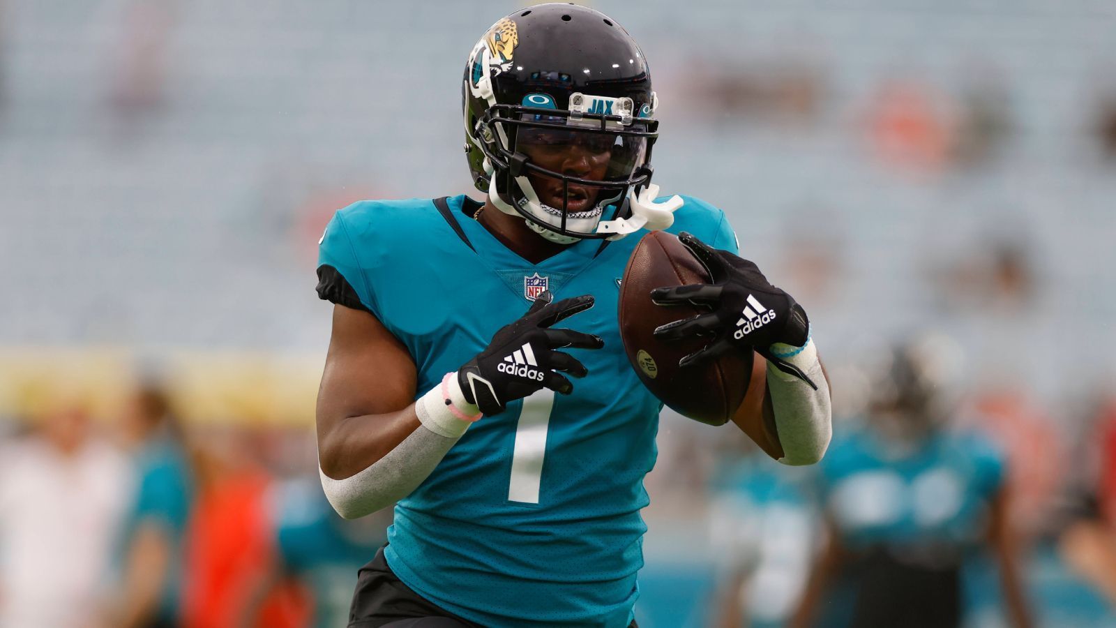 <strong>Platz 23: Jacksonville Jaguars - 6,5 Millionen US-Dollar</strong><br>Anzahl der Spieler: 3<br>Top-Verdiener: Travis Etienne - 4,1 Millionen US-Dollar<br>Durchschnitts-Cap-Space pro Spieler: 2,2 Millionen US-Dollar<br>Prozentualer Anteil der&nbsp;Running Backs am Cap Space: 2.4%