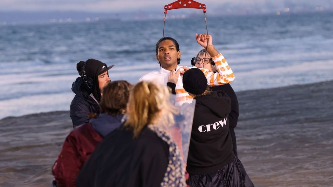 Schreck-Moment am Shooting-Set: Jermaine erleidet einen Schwäche-Anfall.